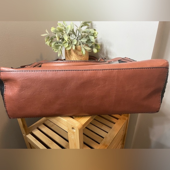 Mondani New York Two-Tone Ostrich Purse - Picture 7 of 9